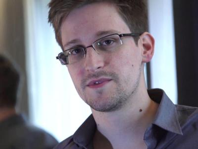 Edward Snowden hatte im Zuge seiner Enthüllungen ab Juni 2013 unter anderem erklärt, US-Geheimdienste könnten auch iPhones präparieren. Foto: Guardian/Glenn Greenwald/Laura Poitras