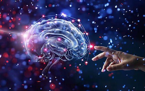 Künstliche Intelligenz - Hand zeigt auf Hirn