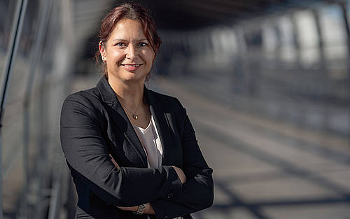 Nadine Riederer, Avision