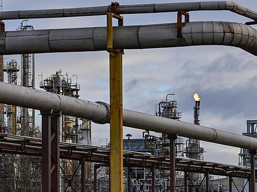 Der russische Ölkonzern Rosneft ist an der PCK-Raffinerie beteiligt. Foto: Patrick Pleul/dpa-Zentralbild/ZB