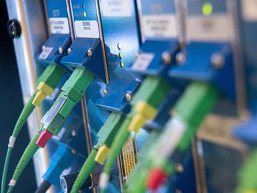 Unter den 20 größten deutschen Städten hat Köln das dichteste Glasfaser-Netz. Foto: Sebastian Gollnow/dpa