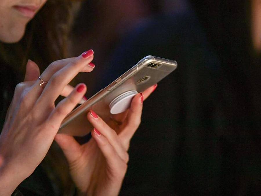 in EU-Gesetz für mehr Gerechtigkeit und Sicherheit im Internet hat eine wichtige Hürde genommen. Der zuständige Ausschuss des Europaparlaments einigte sich beim Gesetz für digitale Dienste auf einen Kompromiss. Foto: Jens Kalaene/dpa-Zentralbild/dpa