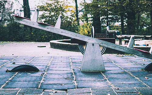 Wippe auf Spielplatz