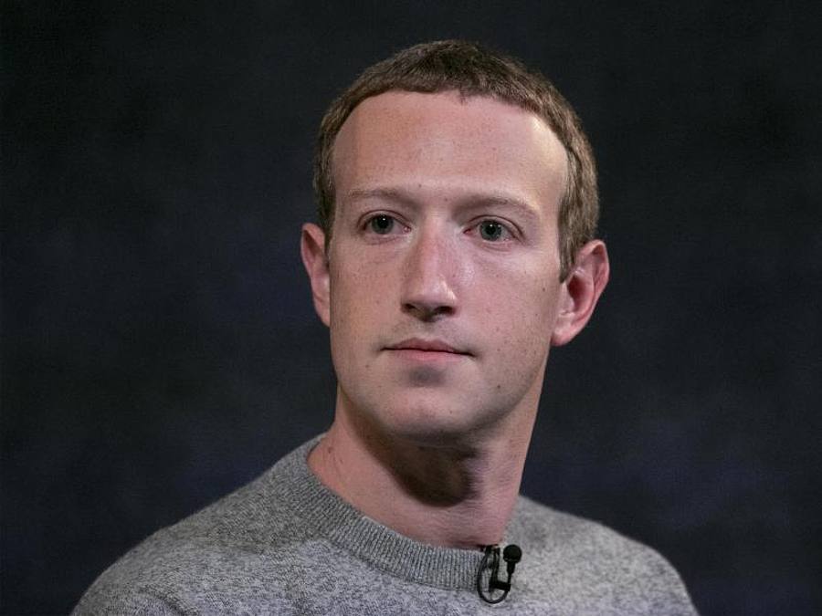 Mark Zuckerberg greift Apples Haltung beim Datenschutz an. Foto: Mark Lennihan/AP/dpa