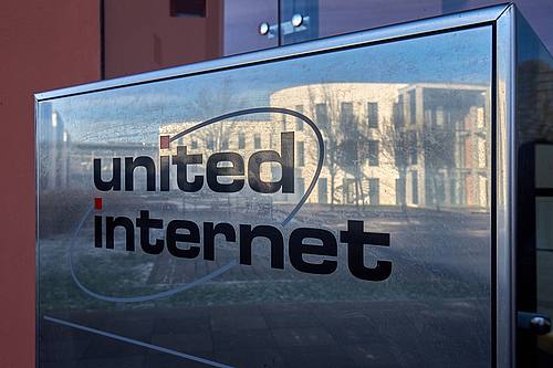 Der Internetkonzern hat einem Bericht zufolge  GMX und Web.de zum Verkauf gestellt.
