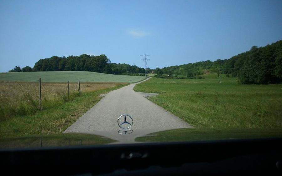 Mercedes, Bildquelle: Ralph-Thomas Kühnle/pixelio.de