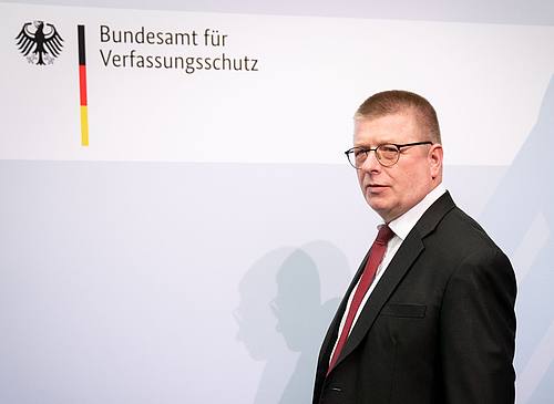 Der Präsident des Bundesamts für Verfassungsschutz Thomas Haldenwang bei einer Pressekonferenz.