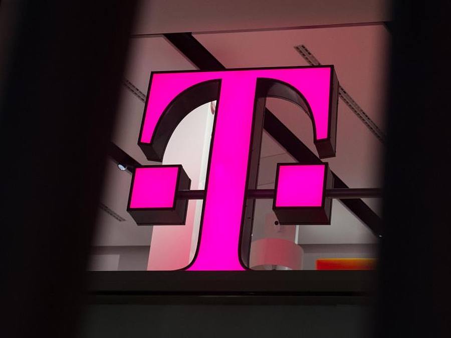 Das Logo der Deutschen Telekom. Foto: Rainer Jensen/dpa