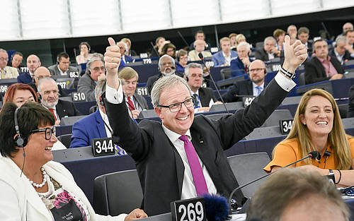 Europaparlament für Urheberrecht mit Leistungsschutzrecht