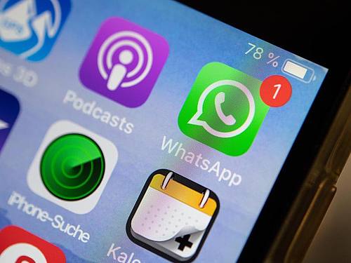 Verschiedene Apps auf einem iPhone-Display