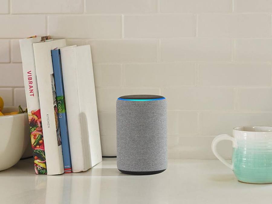 Nach den Erfolgen mit dem Echo Plus und anderen Smartspeakern will Amazon auch die TV-Fernbedienung durch Sprachbefehle ablösen. Foto: Amazon