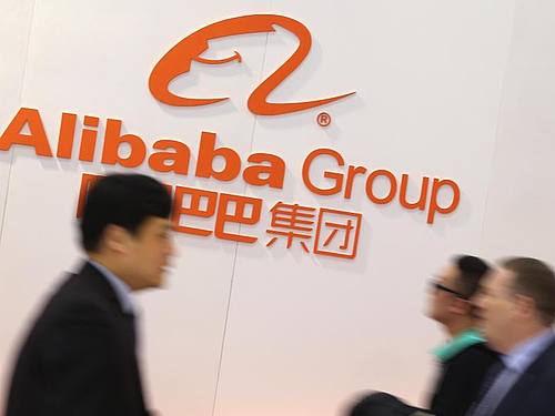 Der chinesische Internetkonzern Alibaba setzt beim Cloud-Geschäft zur Aufholjagd zu Amazon an. Foto: Christian Charisius/dpa