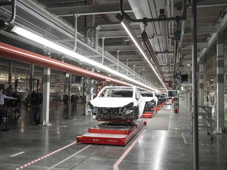 Tesla brauchte dringend neue Fertigungslinien in Nordamerika, da das Stammwerk in Kalifornien seine Kapazitätsgrenzen erreicht hat. Foto: Soeren Stache/dpa-Zentralbild/dpa