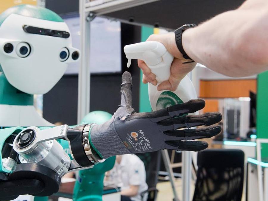 Cebit 2018: Den Mangel an Fachkräften sehen einer Studie des Bitkom zufolge 42 Prozent der Unternehmen in Deutschland als Hürde für den Einsatz neuer Technologien. ((Foto: Julian Stratenschulte))