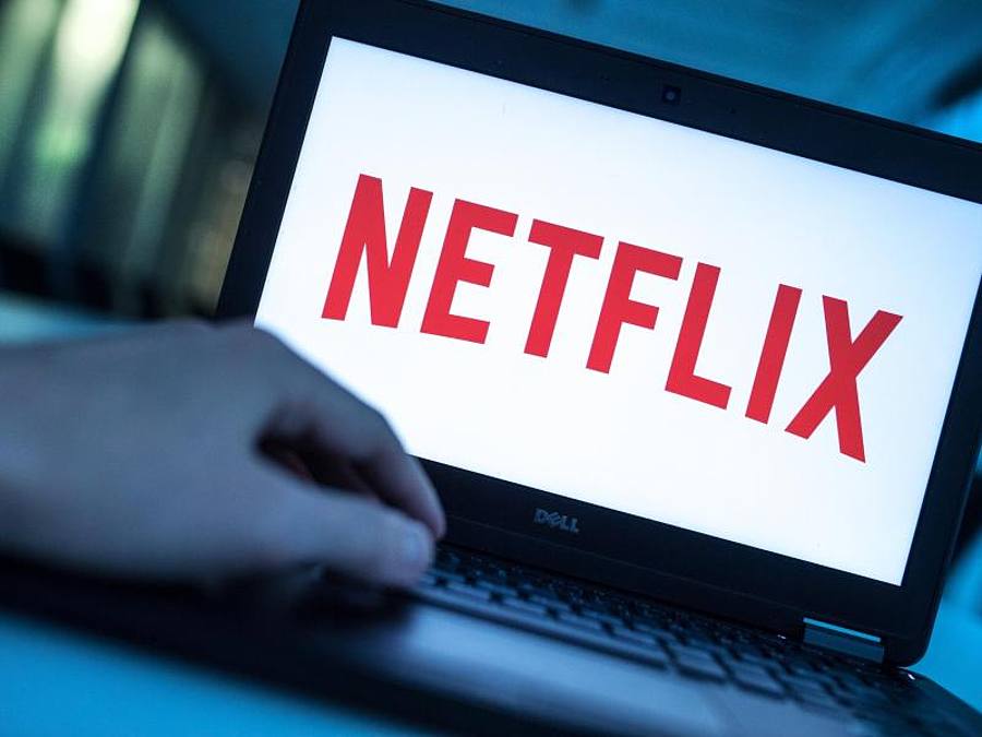 Durch Streaming-Plattformen wie Netflix und Youtube wird weltweit viel Strom verbraucht. Foto: Alexander Heinl/dpa