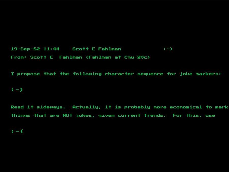 Eine Nachricht des Computerwissenschaftlers Scott Fahlman von der Universität Pittsburgh vom 19. September 1982 zeigt seinen Vorschlag der Zeichenkombination «:-)». Foto: Heritage Auctions/Heritage Auctions/HA.com/dpa