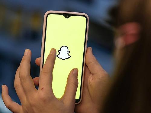 Die Macher von Snapchat bringen mit Pixy ein neues Kamera-Gerät für die Foto-App heraus. Foto: Jens Kalaene/dpa-Zentralbild/dpa
