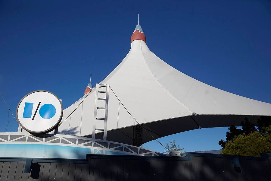 Logo der Entwicklerkonferenz Google I/O 2022 im Shoreline Amphitheatre (Mountain View).