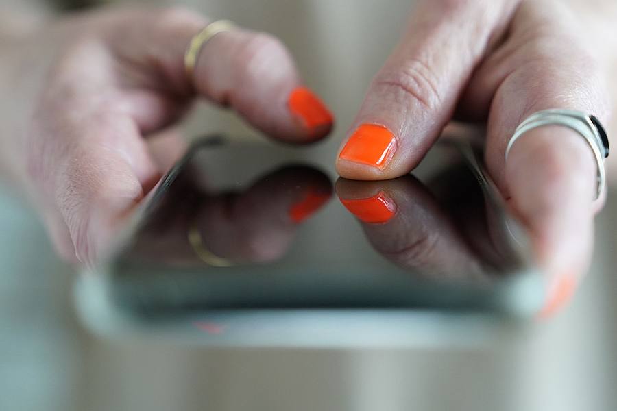 Lieber Online-Dienste wie Whatsapp oder Threema als SMS