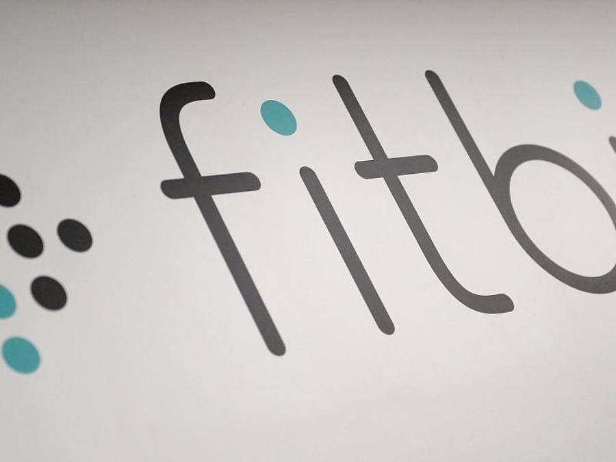 Fitbit war ein Pionier im Geschäft mit Fitness-Armbändern, die Schritte und verbrauchte Kalorien zählen. Foto: picture alliance / Britta Pedersen/dpa