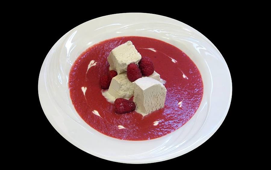 Panna Cotta Himbeere - © Alexander Kalina - sxc.hu