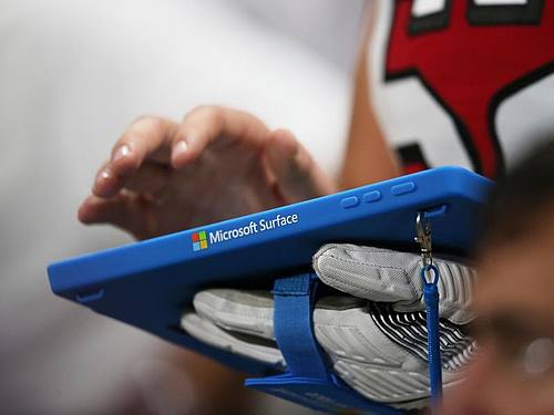 Microsoft hat seine Reihe von Surface Tablet-Computer ergänzt. Foto: John Bazemore/AP