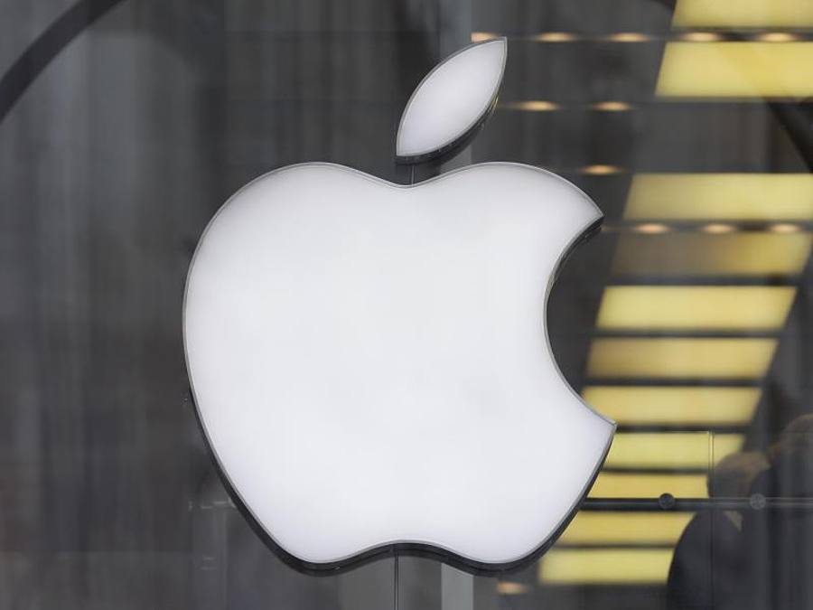 Das Apple Logo an einem Gebäude