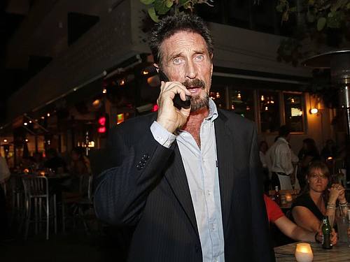 John McAfee, hier im Jahr 2012, wurde laut Medienberichten tot in einem spanischen Gefängnis aufgefunden. Foto: Alan Diaz/AP/dpa