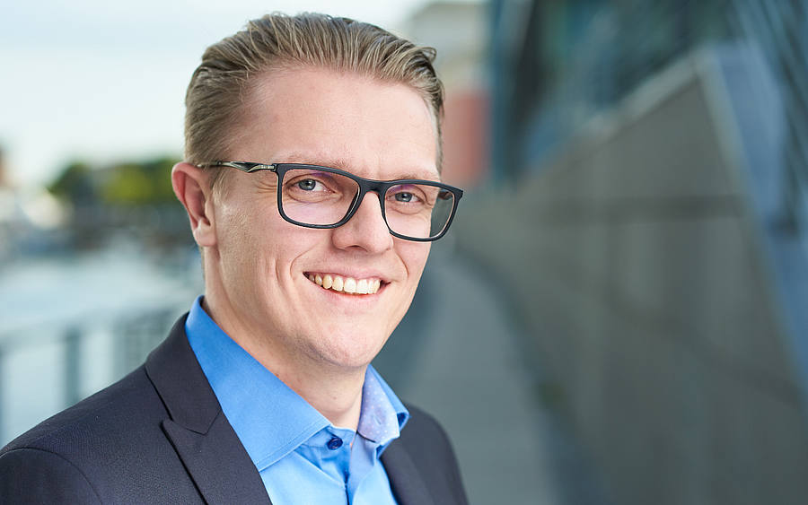 Artjom Bruch, Trusted Returns