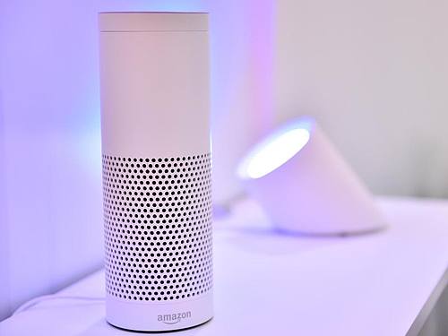 Lautsprecher Amazon Echo ((Foto: Britta Pedersen))