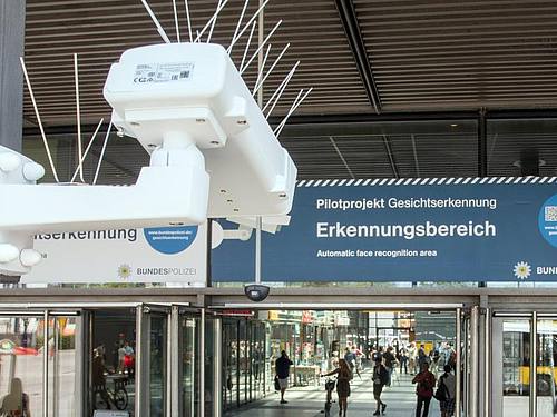 Bahnhof Südkreuz in Berlin eine Testphase. Foto: Jörg Carstensen/dpa