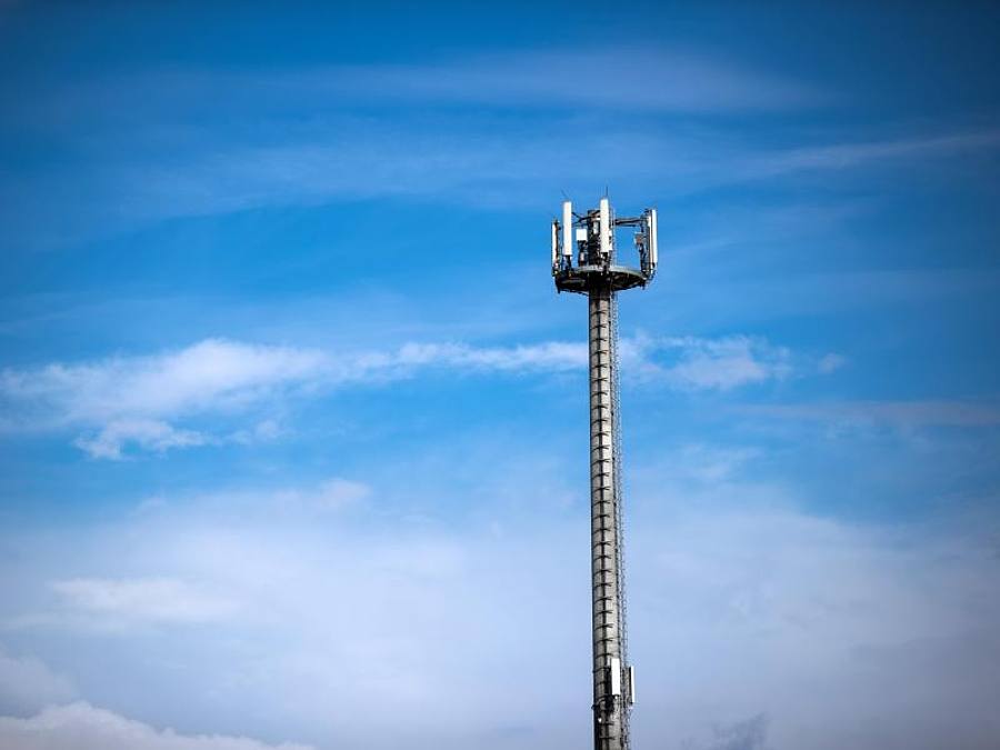 Neben weißen Flecken beim Mobilfunk gibt es auch beim Ausbau von schnellen Internet-Verbindungen in Deutschland noch Nachholbedarf. Foto: Jens Büttner/zb/dpa