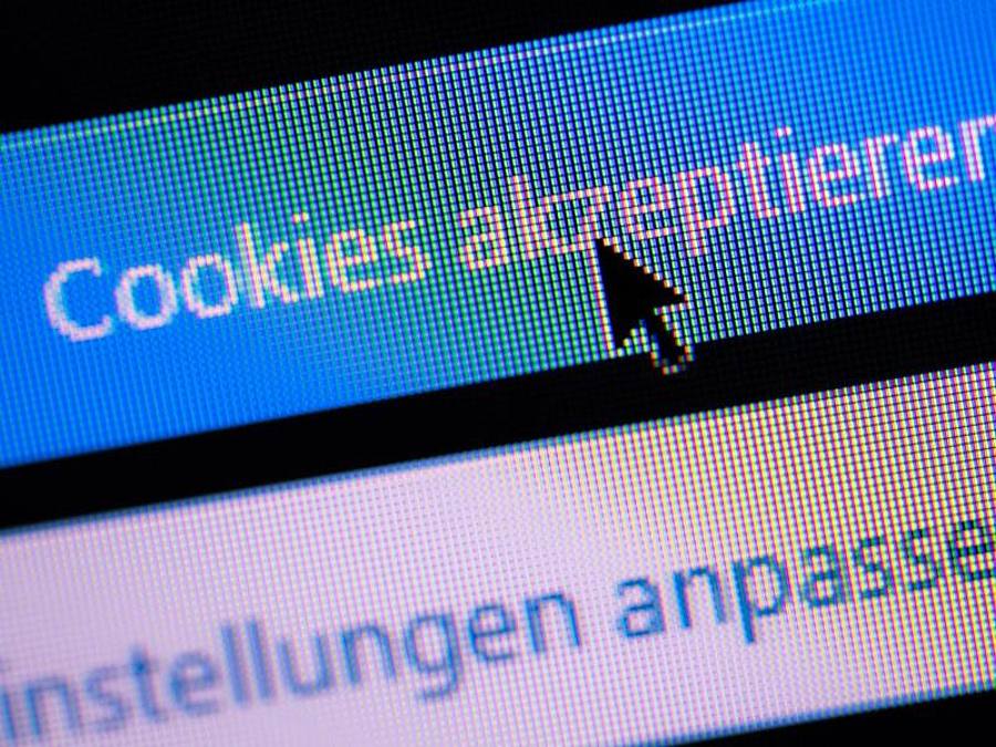 Immer wieder wird im Internet die Akzeptanz von Cookies gefordert. Foto: Lino Mirgeler/dpa