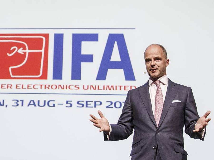 Christian Göke, Vorsitzender der Geschäftsführung der Messe Berlin GmbH, bei der Eröffnungspressekonferenz der IFA. Foto: Carsten Koall