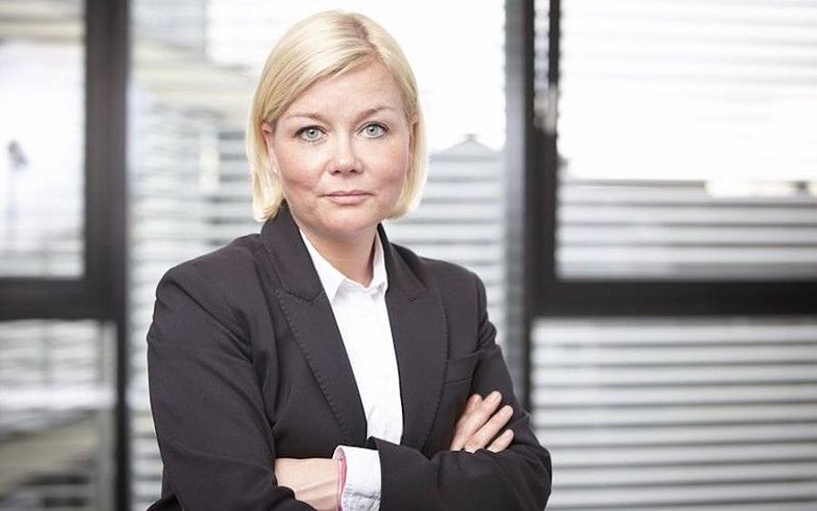 Simone Schiffgens, Ams Group 