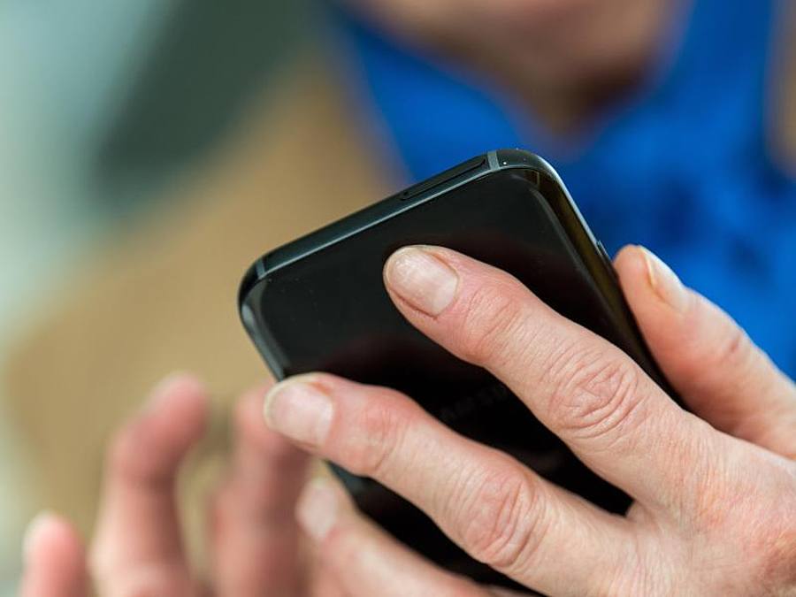 Google soll übermäßig Daten über Smartphones mit seinem Android-System sammeln. Foto: Sebastian Gollnow