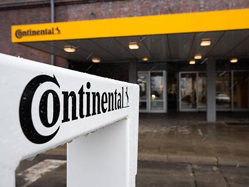 Continental und Amazon entwickeln gemeinsam eine IT-Plattform für Autos. Foto: Julian Stratenschulte/dpa