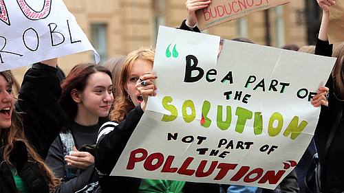 Jugendlicher Protest gegen Klimawandel