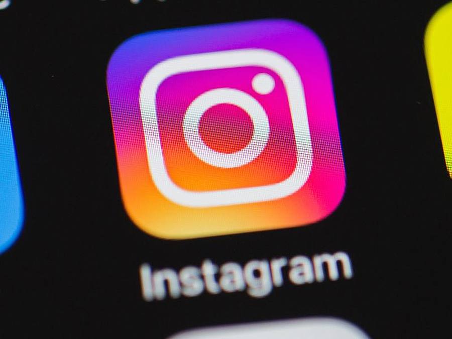 Viele Promis nutzen auf Instagram sogenannte Tap Tags, über die man direkt auf einen Firmen-Account weitergeleitet wird. Foto: Rolf Vennenbernd/dpa
