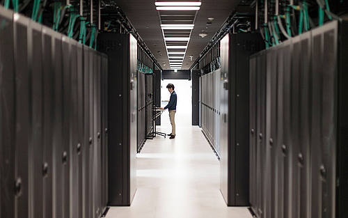 Das neue Hochleistungs-Cluster Hawk 