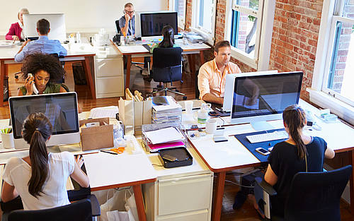 Arbeitnehmer im Büro