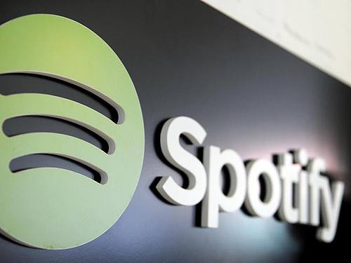 Spotify hat die umstrittenen Podcasts des Verschwörungstheoretikers gelöscht. Foto: Britta Pedersen
