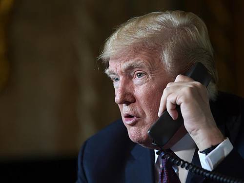 Nach der Erstürmung des Kapitols durch Anhänger Donald Trumps hatte der Kurznachrichtendienst Twitter das wichtigste Konto des abgewählten US-Präsidenten nach eigenen Angaben dauerhaft gesperrt. Foto: Susan Walsh/AP/dpa