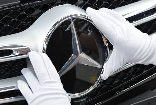 Mercedes-Benz will seine Produktion in Zukunft effizienter gestalten - Microsoft soll dabei helfen.