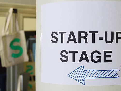 Auf „Startbase” könnten sich nun kleine Firmen wie große Unternehmen und potenzielle Unterstützer präsentieren und in Kontakt treten.