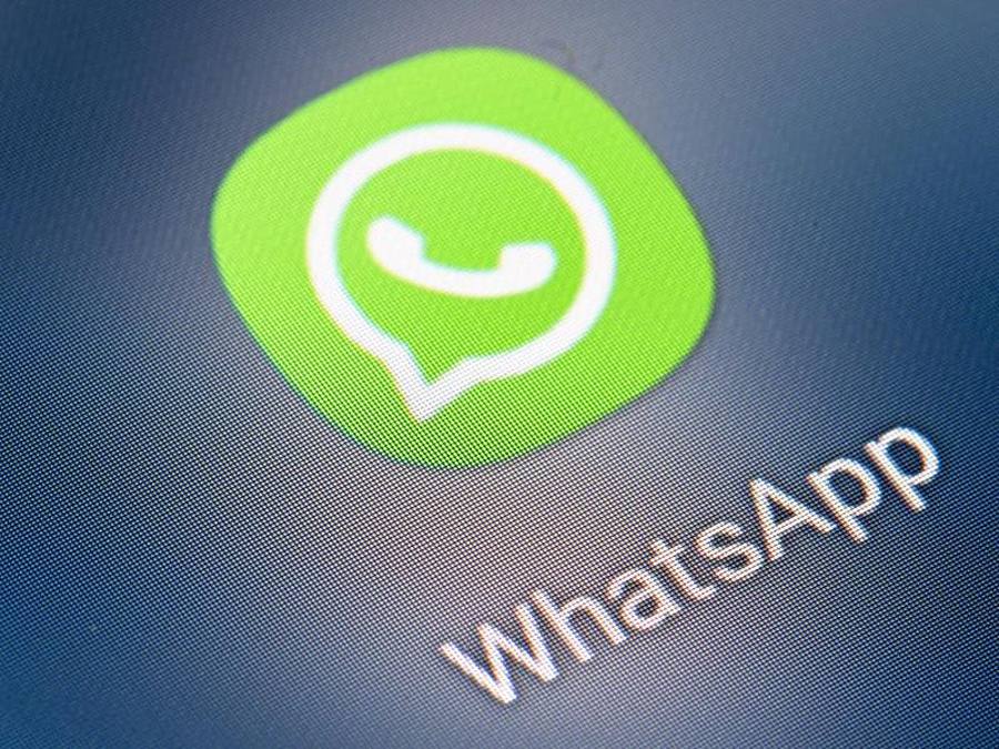 Die meisten Nutzer in Deutschland greifen für Chat-Nachrichten auf WhatsApp zurück. Foto: Fabian Sommer/dpa