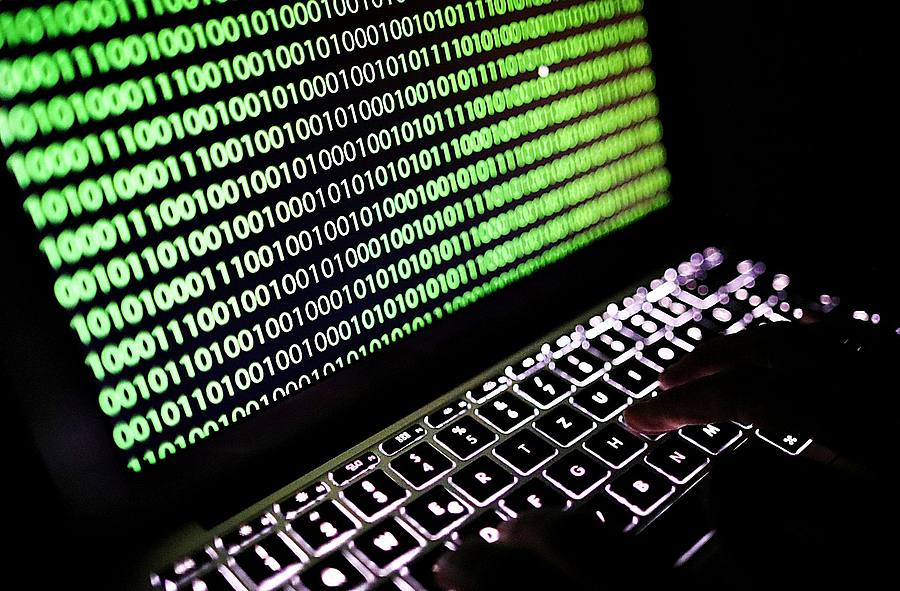 Laptop mit Zahlenmatrix