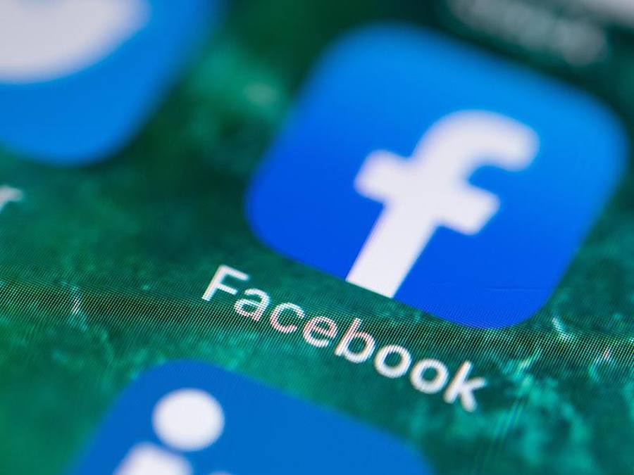 Die App des sozialen Netzwerks Facebook. Foto: Fabian Sommer/dpa