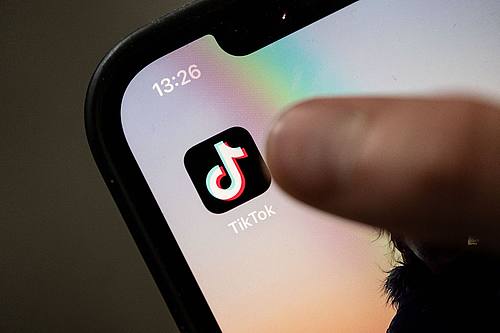 TikTok-App auf einem Smartphone.