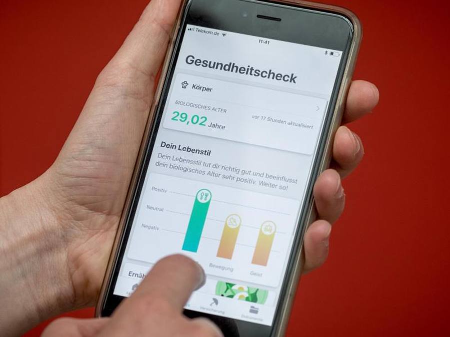„Vivy” soll an Impftermine und Vorsorgeuntersuchungen erinnern. Ein Medikamentencheck soll mögliche Wechselwirkungen anzeigen. Foto: Michael Kappeler